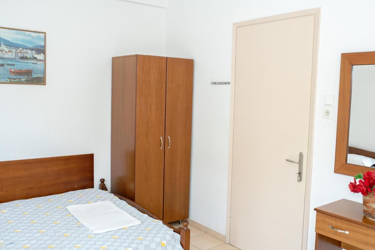 Μpasias Apartments Paralía Eksteriør billede