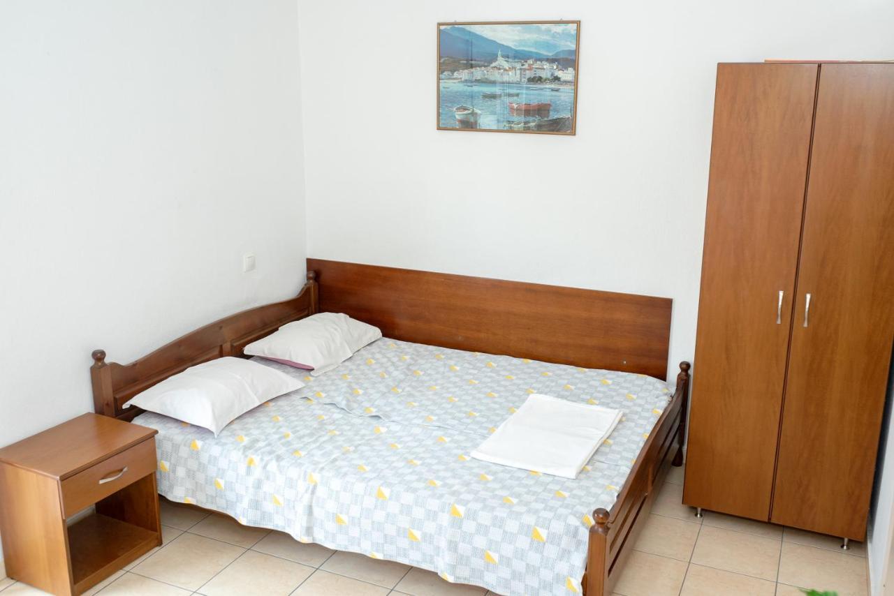 Μpasias Apartments Paralía Eksteriør billede