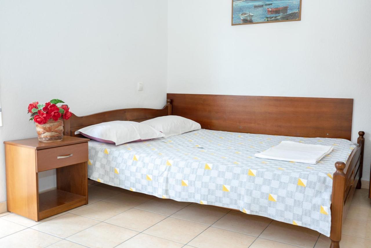 Μpasias Apartments Paralía Eksteriør billede
