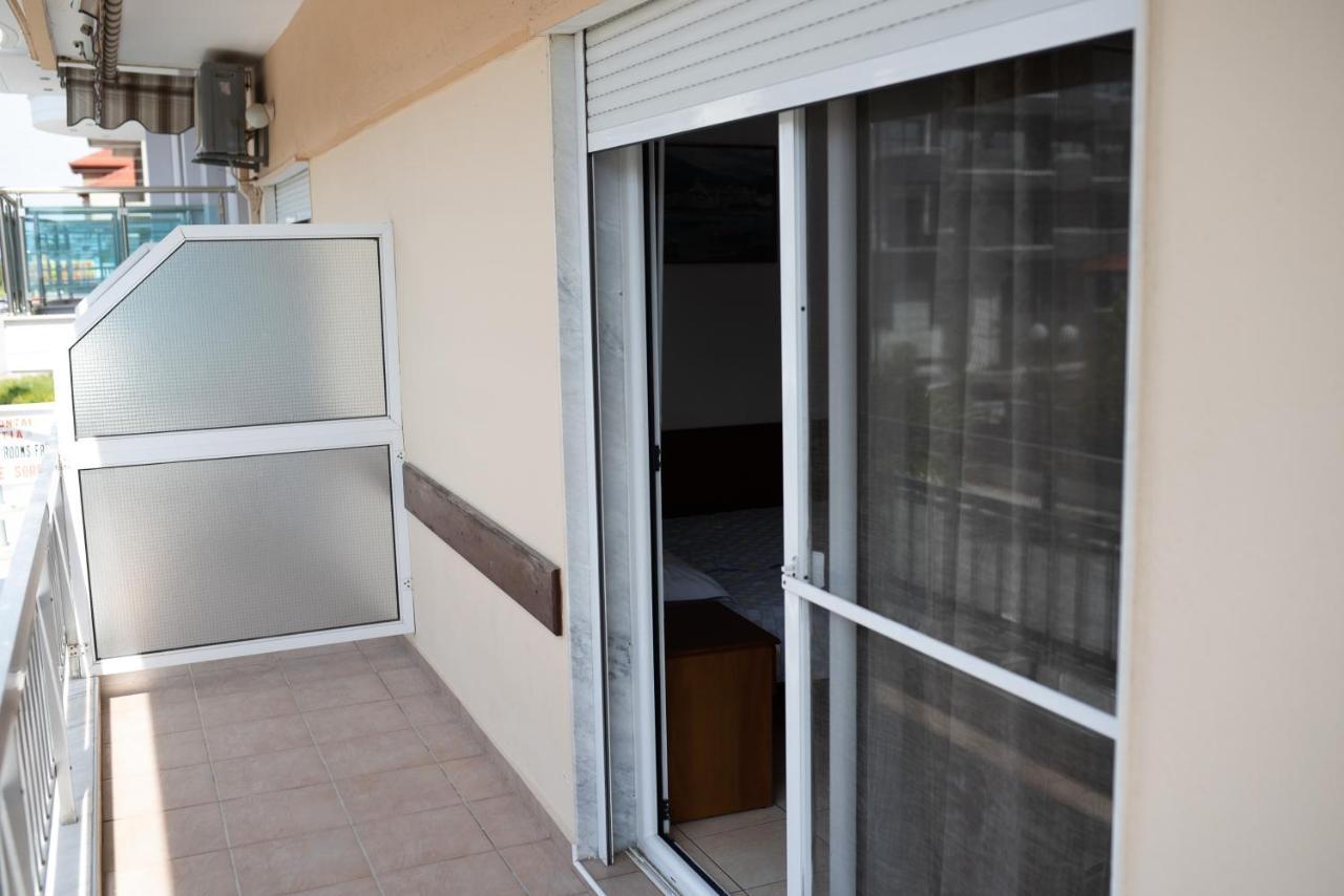 Μpasias Apartments Paralía Eksteriør billede