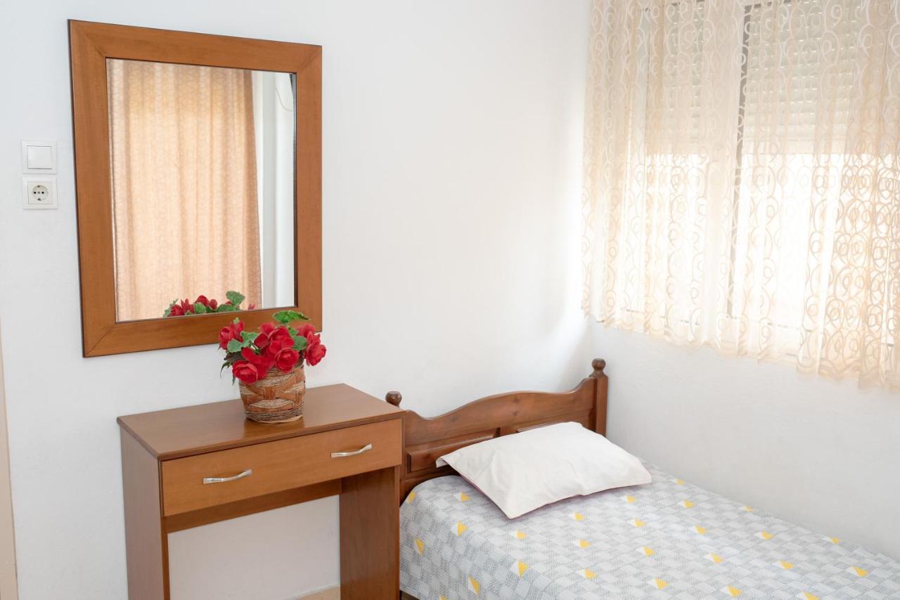 Μpasias Apartments Paralía Eksteriør billede