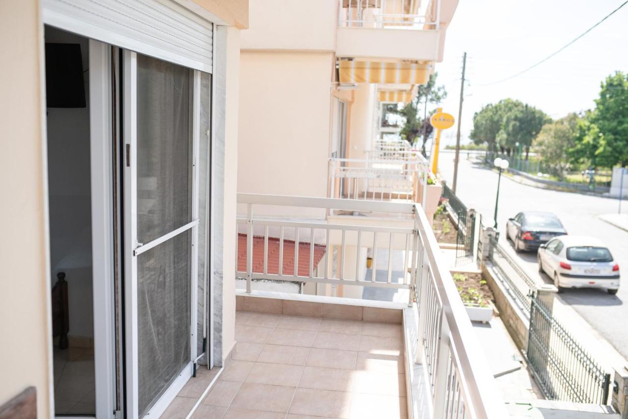 Μpasias Apartments Paralía Eksteriør billede