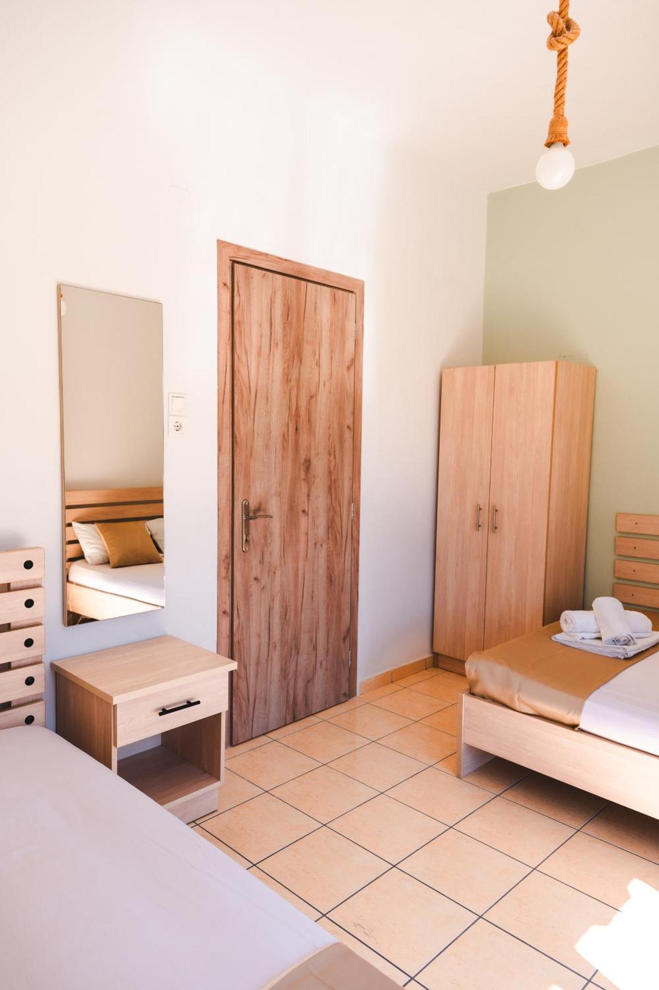 Μpasias Apartments Paralía Eksteriør billede