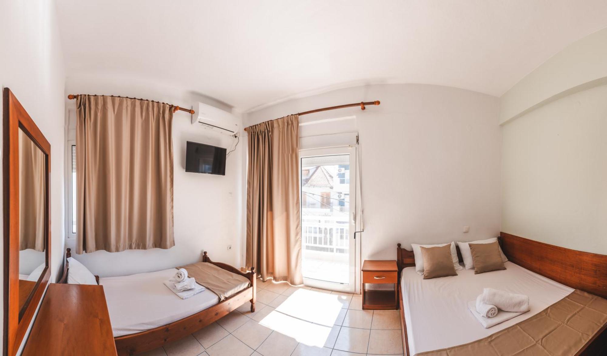 Μpasias Apartments Paralía Eksteriør billede